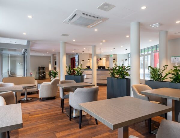 The 7 Best Hotels Near Josiah Queen Tour Stop in Komplex, Zurich, Switzerland