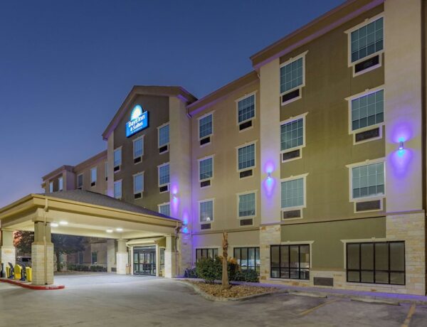 Best Hotels Near Frost Bank Center in San Antonio, Texas