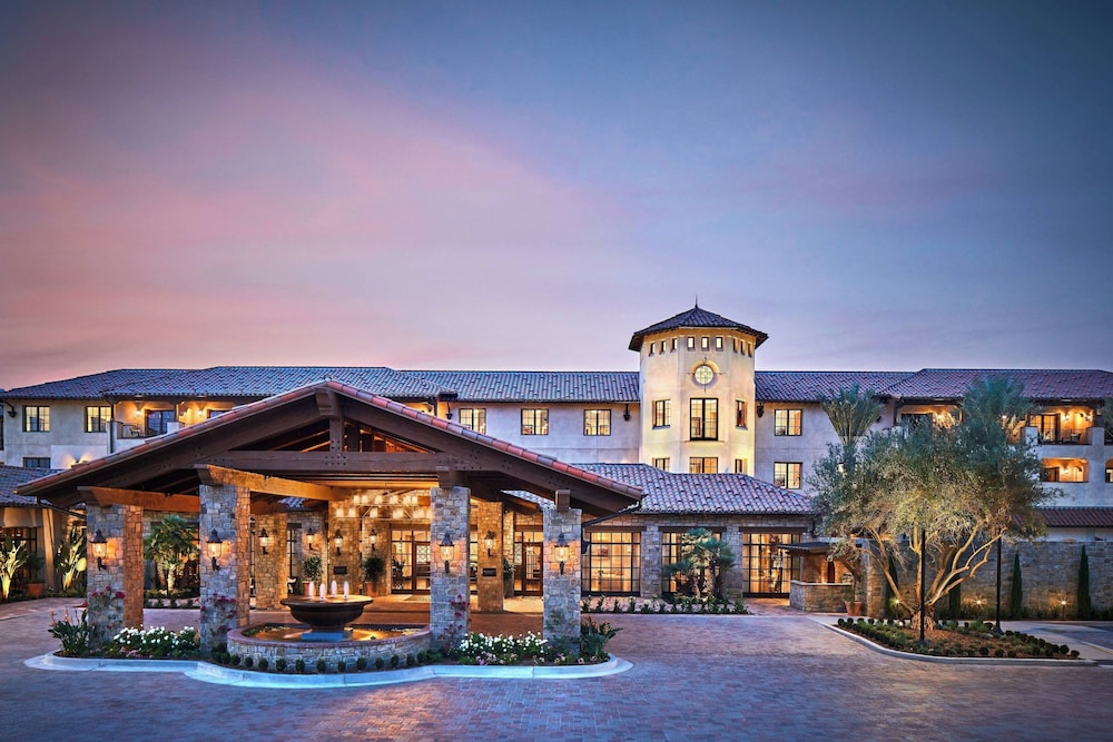 Where to Stay Near Boots In The Park in San Juan Capistrano, California for Jon Pardi's Tour