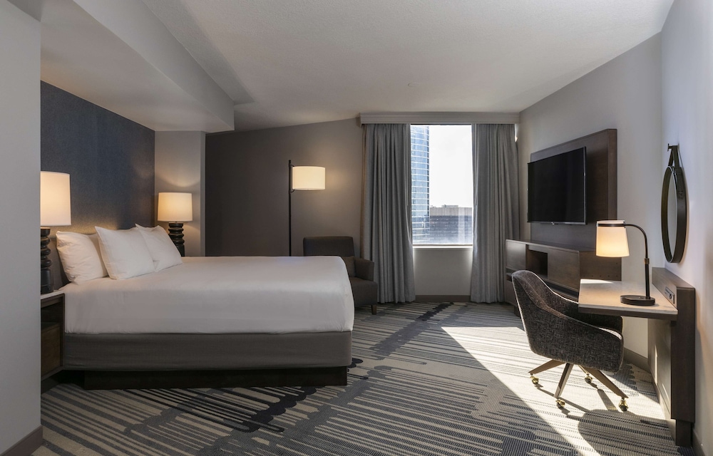 Best Hotels Near Toyota Center in Houston, Texas