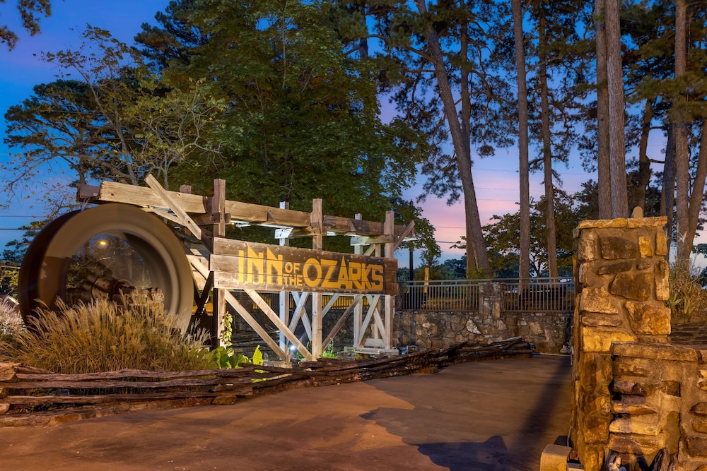 Best Western Inn of the Ozarks, one of the top eureka springs hotels, with its resort-style grounds near the historic district