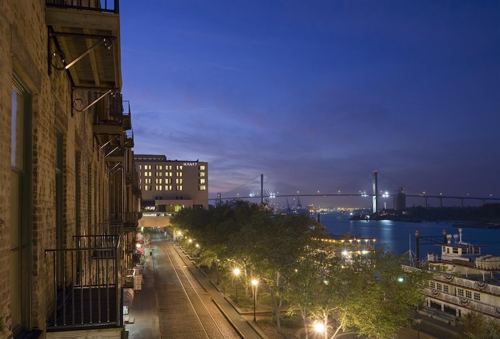 Hyatt Regency Savannah, one of the top riverfront Savannah hotels, overlooking the Savannah River